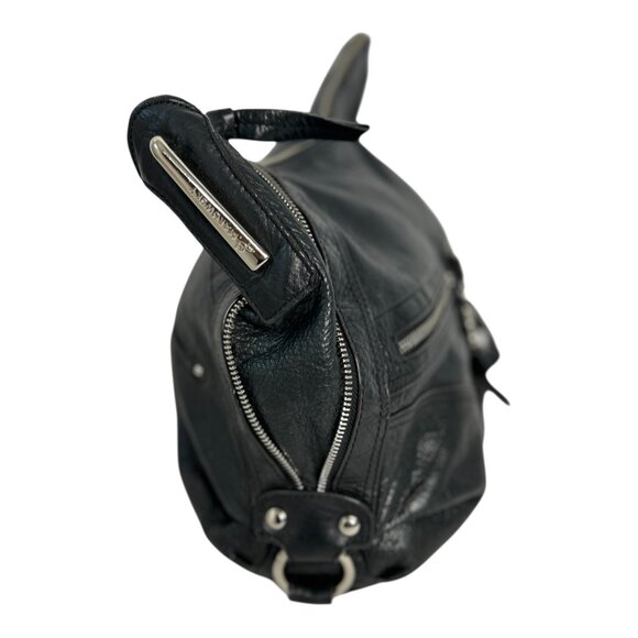 B Makowsky Black Leather Shoulder Bag with Tiger Print Inside Lining - Picture 3 of 10
